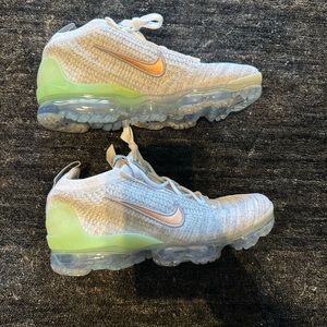 Air VaporMax 2021 FK Sneaker Size 5.5Y 7W & 6Y 7.5W